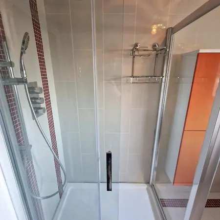 Stockport 6 Bed By Superhost * Manchester