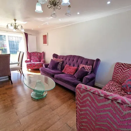 Holiday home Stockport 6 Bed By Superhost