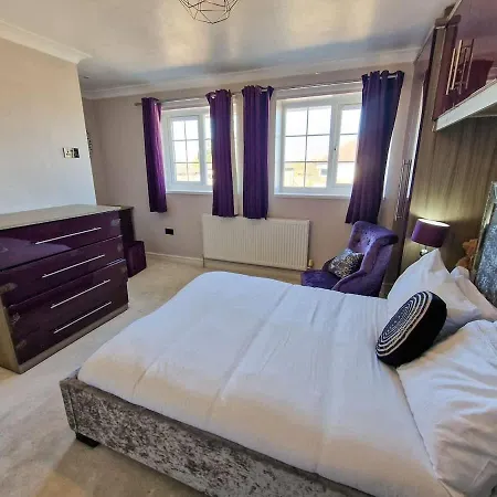 Stockport 6 Bed By Superhost * Manchester