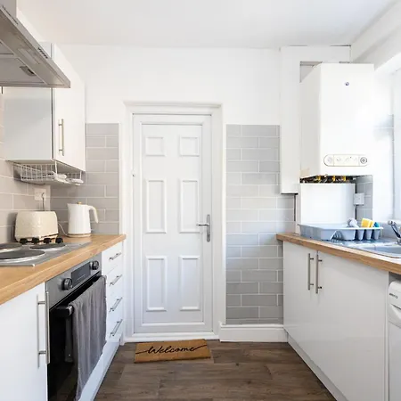Winslow House- Close To Coop Etihad & Free Parking Dom wakacyjny Manchester