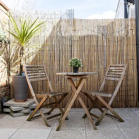 Winslow House- Close To Stadium & Free Parking Holiday home Manchester