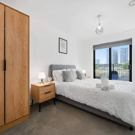 - - Sleeps 5 - Parking