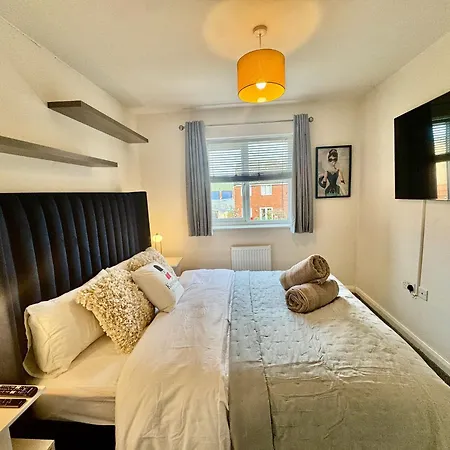 Stayva Mcr -stylish 3bdr By Etihad And Co-op Live