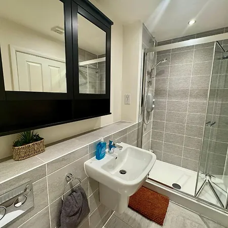Σπίτι διακοπών Stayva Mcr -stylish 3bdr By Etihad And Co-op Live