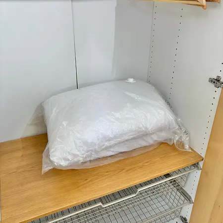 Silver Pines - 2br - King Bed - Sleeps 6 - Wi-fi - Free Parking *