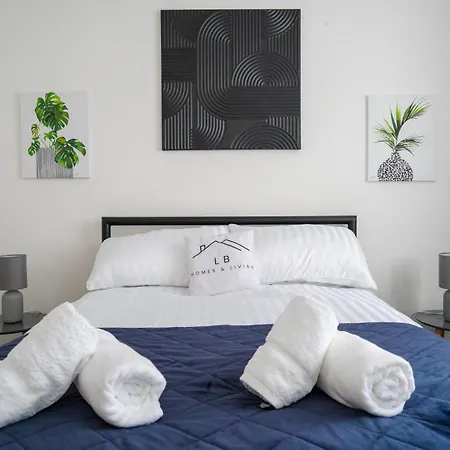 Apartment Stunning & Cozy Abode, Sleeps 5, Free Parking Manchester