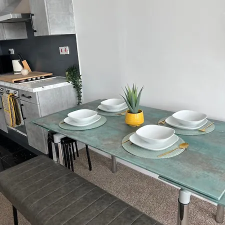 Opulent Skyline Apartment Manchester