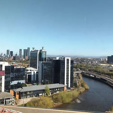 Apartment Skyline - Near Media & United, Victoria Warehouse Manchester