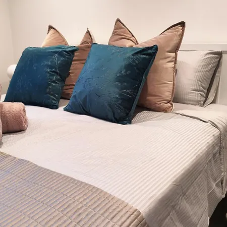 Penthouse-like With & Waterfront Views In Old Trafford With 500mbps Internet And Netflix * Mánchester