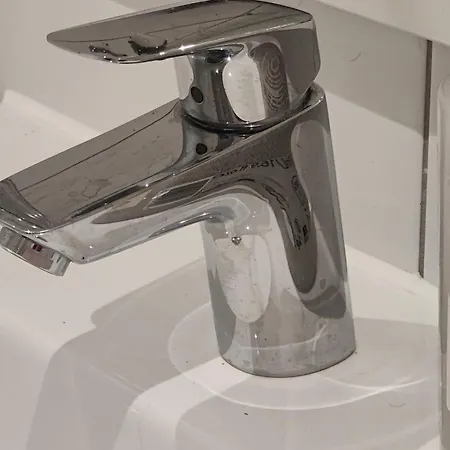 Penthouse-like With & Waterfront Views In Old Trafford With 500mbps Internet And Netflix * מנצ'סטר