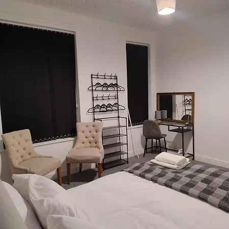 3br Sleeps 10 Walk To Alex Park * Manchester