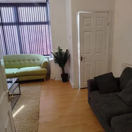 3br Near Alexandra Park And Free Parking Дом отдыха