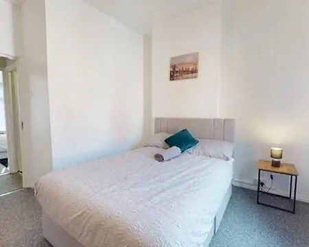 Stylish Close To Ethihad! Apartment *