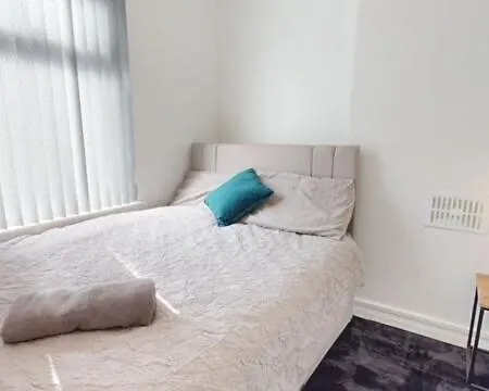 Stylish Close To Ethihad! Manchester