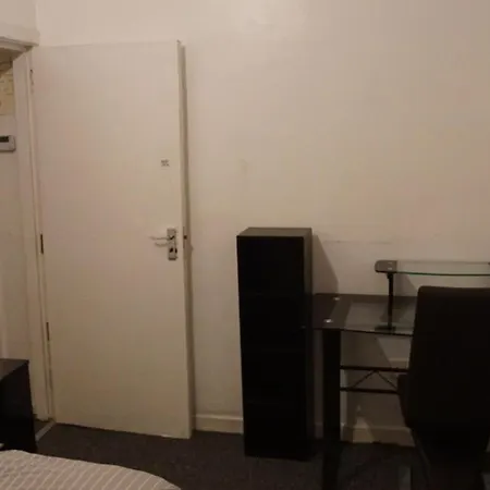 Apartment Stylish Close To Ethihad! *