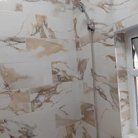 3br Near Alexandra Park And Free Parking Feriehus Manchester