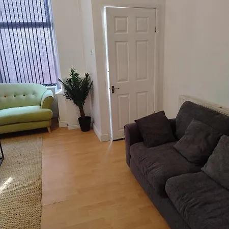 3br Near Alexandra Park And Free Parking Манчестер
