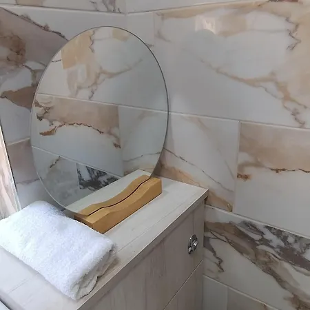 3br Near Alexandra Park And Free Parking Дом отдыха