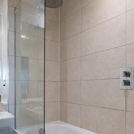 Apartament Centre,picadilly , Skyline View