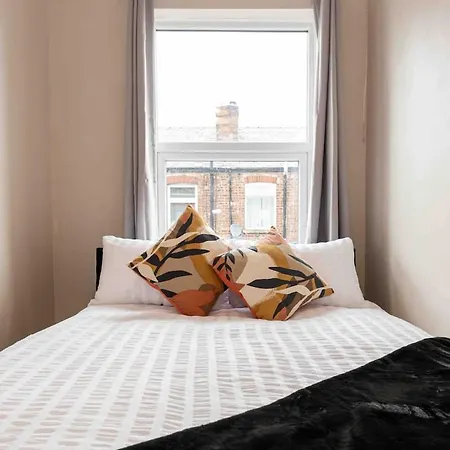Spacious & Cozy In Salford * Manchester