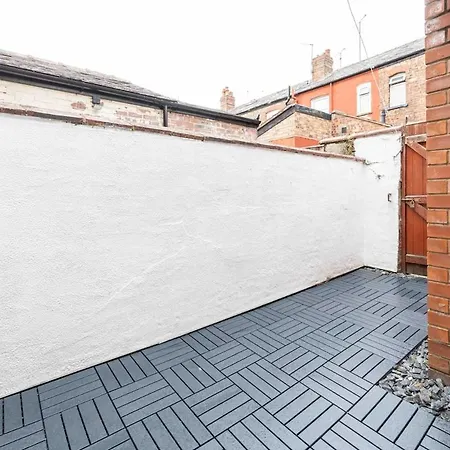 Spacious & Cozy In Salford Holiday home Manchester