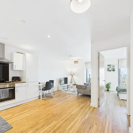 New! 1br In Media * Manchester