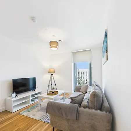 New! 1br In Media