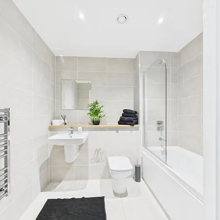 New! 2br In Media *