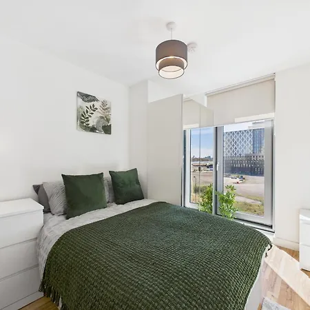 New! 2br In Media Manchester