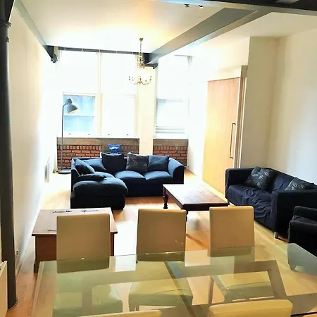 Conran Buildings, 25 Church Street, Manchester, M4 1pe Манчестер