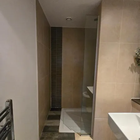 Brilliant 2 Bedroom Appartement *