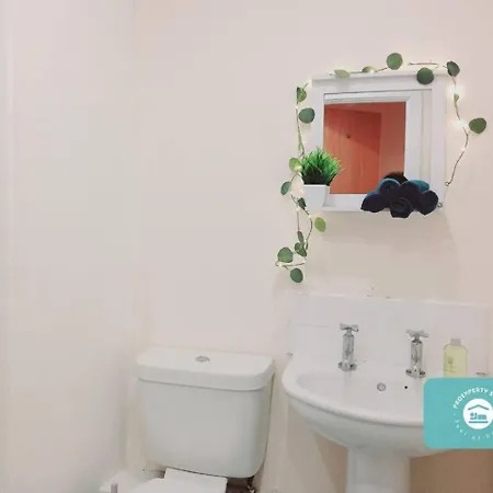 Modern Old Trafford Stadium Apartment