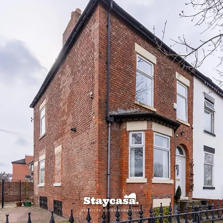 Longsight Luxury 5br Free Parking Sleeps 12!