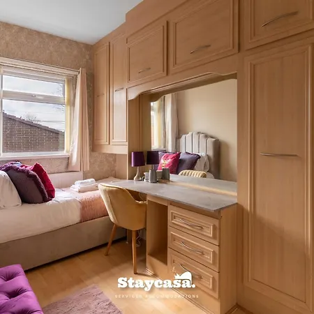 Longsight Luxury 5br Free Parking Sleeps 12! Holiday home Manchester