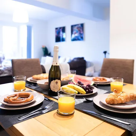 Forest View Mcr -didsbury Zen Sleeps 8 *
