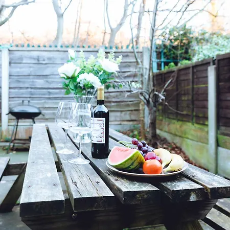 Holiday home Forest View Mcr -didsbury Zen Sleeps 8