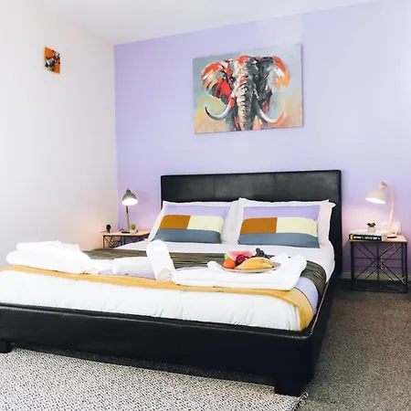 Forest View Mcr -didsbury Zen Sleeps 8 Holiday home Manchester