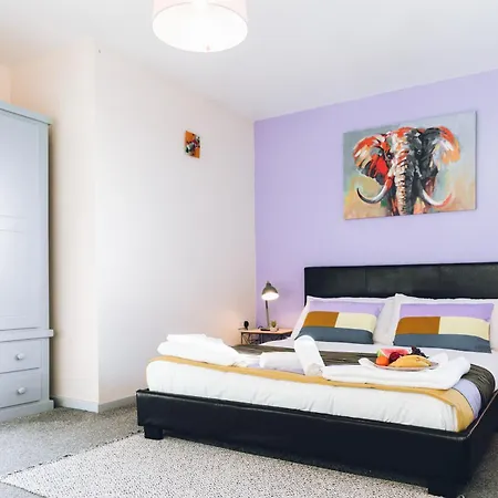 Holiday home Forest View Mcr -didsbury Zen Sleeps 8 Manchester