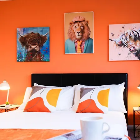 Forest View Mcr -didsbury Zen Sleeps 8 Holiday home *