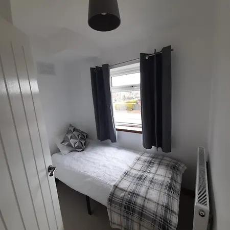 Luxury Family 3 Bedroom House - Manchester