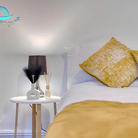 Charming Near Old Trafford マンチェスター