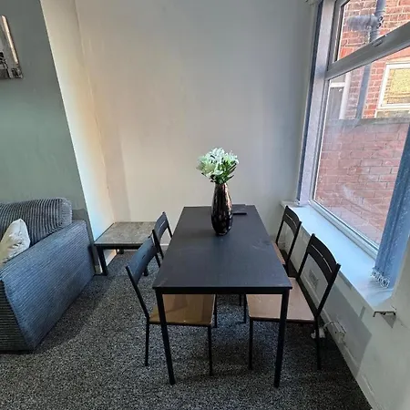 Modern Cozy 2 Homestay