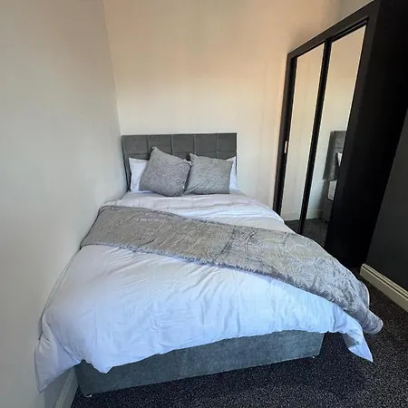 Modern Cozy 2 * Manchester