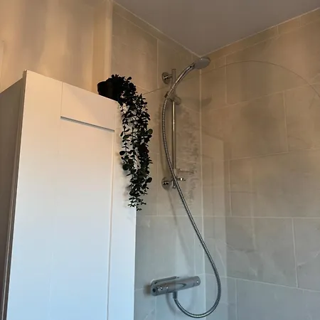 Large 3 Bed - Coop Live -free Parking Manchester