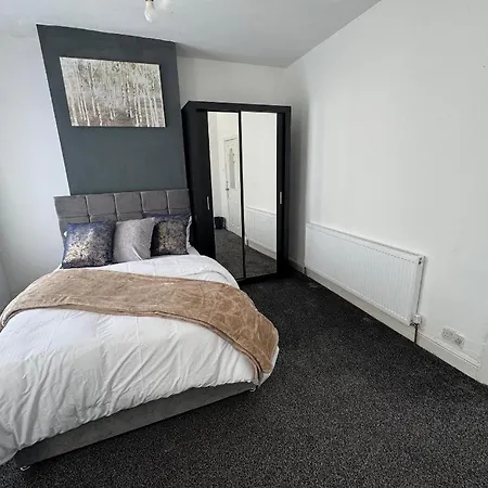 Modern Cozy 1 Manchester