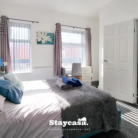 The Cowesby 4-bed Street Parking Holiday home Manchester