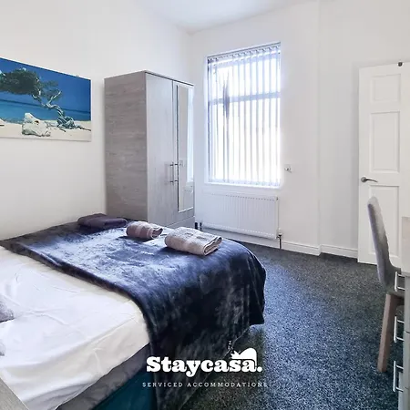 The Cowesby 4-bed Street Parking Manchester
