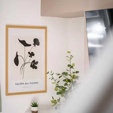 Holiday home Modern Prestwich Near Heaton Park & Links Manchester