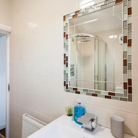 Lejlighed Cosy 3 Bedroom House In Quiet Residential Area *