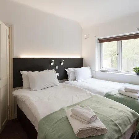 Lejlighed Cosy 3 Bedroom House In Quiet Residential Area *